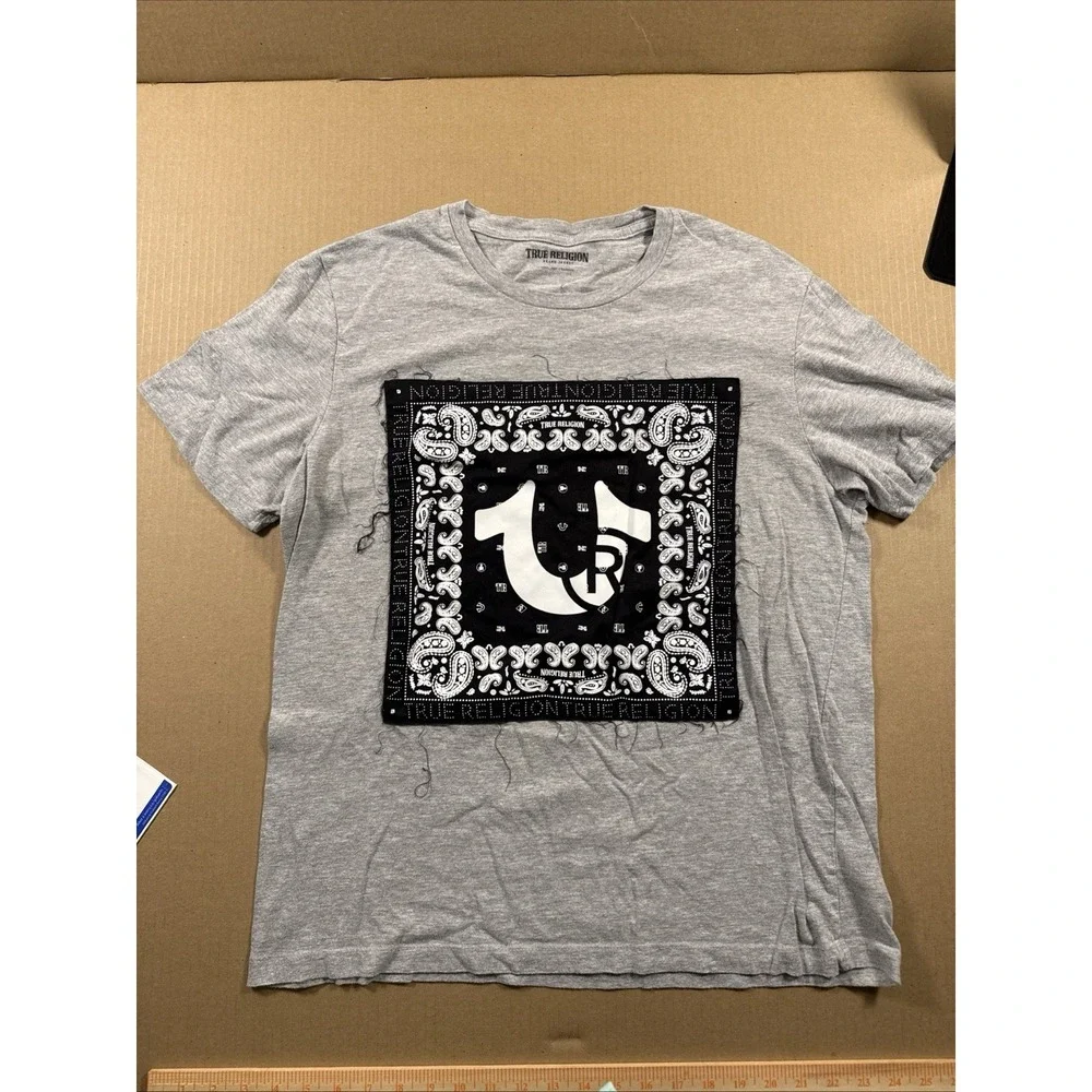 true‎ religion t shirt, Large Patch Logo, Size Large